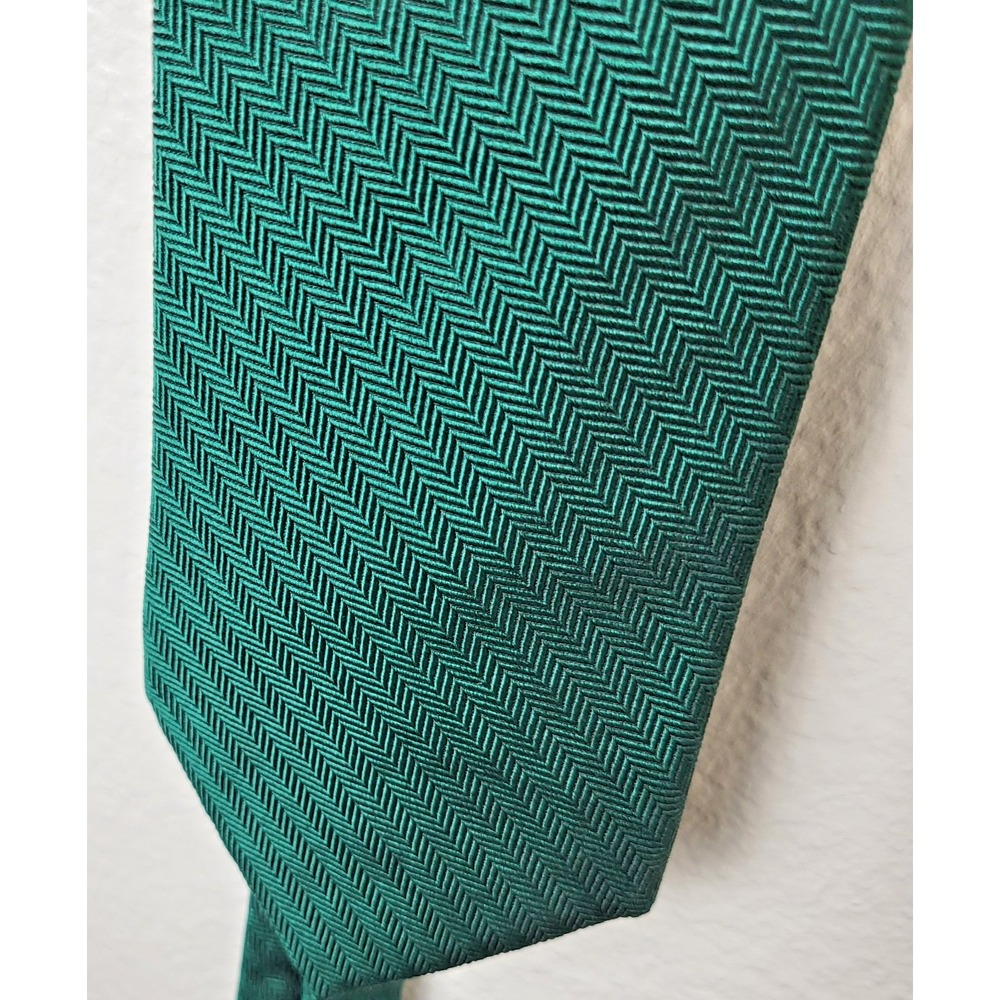 Faconnable 100% Silk Necktie Green Zig Zag Chevron Handmade France